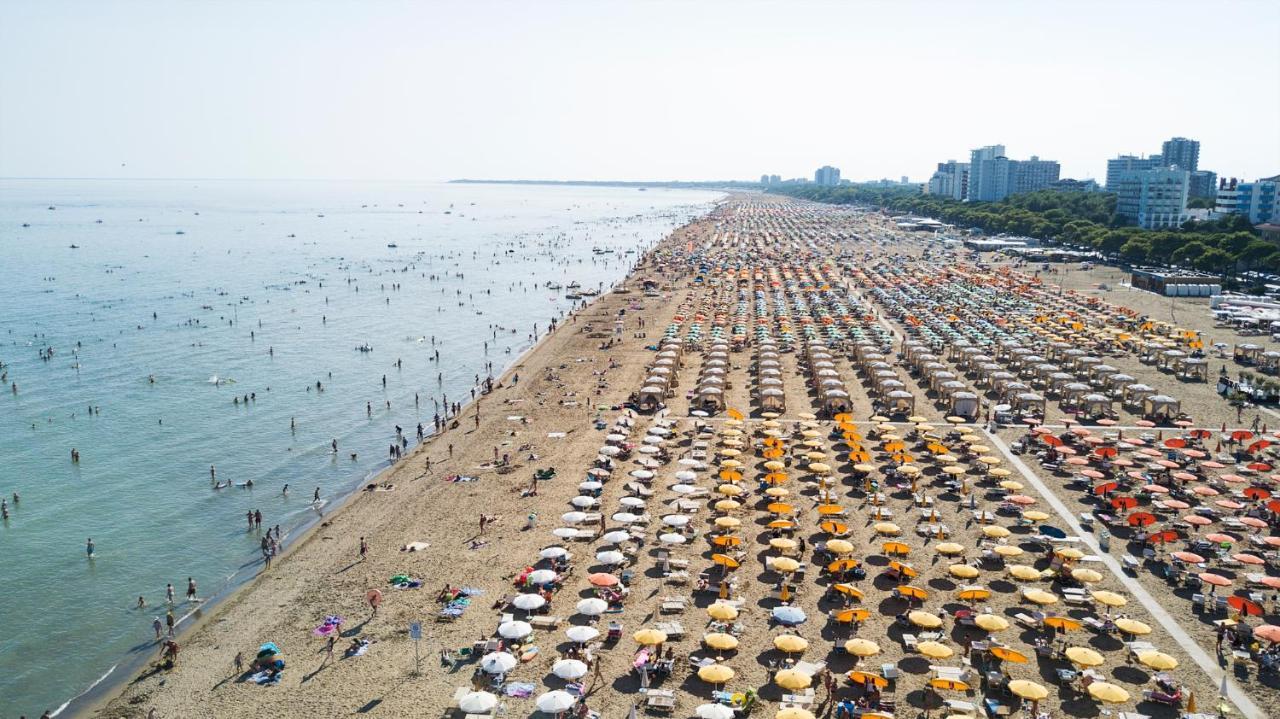 Summer Villas Lignano Sabbiadoro Exteriör bild